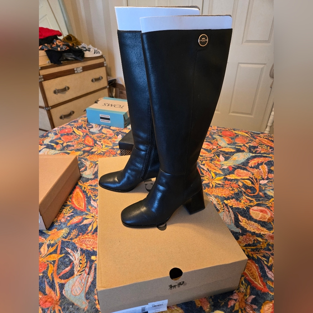 Coach Shay Leather Boots Sz 6